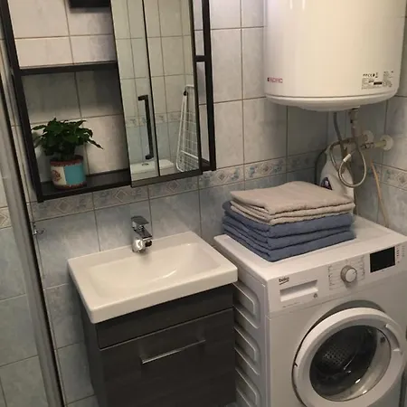 Kalamehe Oeoemaja * Pärnu